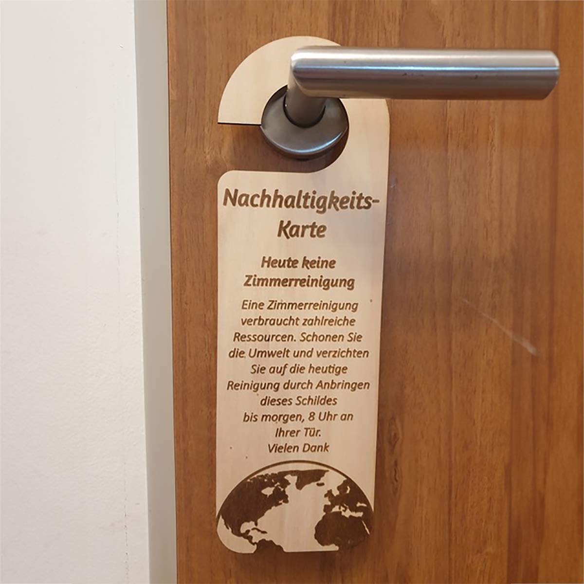 Nachhaltigkeitskarte aus ökologischem Sperrholz