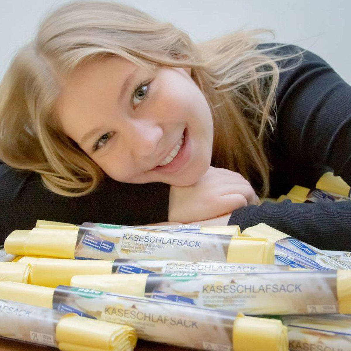 eine nachhaltige lösung zur aufbewahrung von käse in einer tüte aus biokunststoff für eine plastikfreie küche